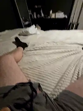 Snapshot of Looney_Goon chatting on 04-11-26, 03:27 Looney Goon online show from 04-11-26, 03:27