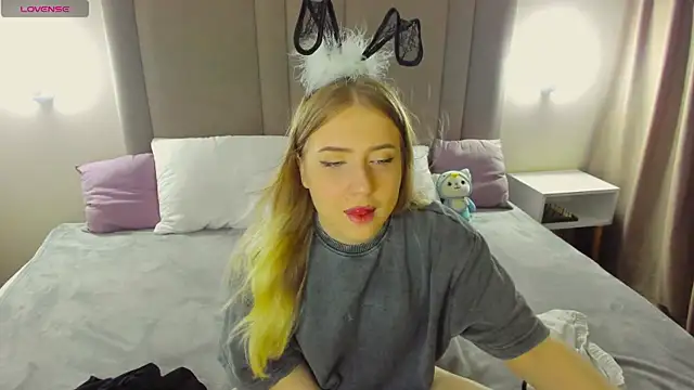 Snapshot of Liacandy_ chatting on 07-06-26, 01:57 Liacandy online show from 07-06-26, 01:57