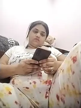 hotsilk21 online show from 06-09-26, 07:53