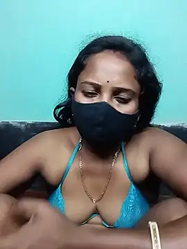 Snapshot of Sexy_Stranger_ chatting on 05-16-26, 07:45 Sexy Stranger online show from 05-16-26, 07:45
