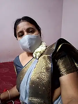 Snapshot of Tamilaunty35 chatting on 05-08-26, 06:13 Tamilaunty35 online show from 05-08-26, 06:13