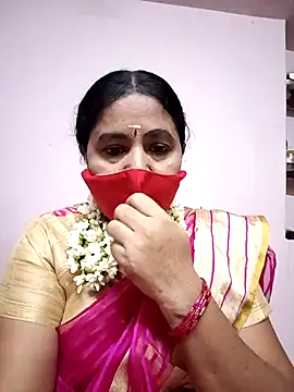 Snapshot of Tamilaunty35 chatting on 05-12-26, 03:09 Tamilaunty35 online show from 05-12-26, 03:09
