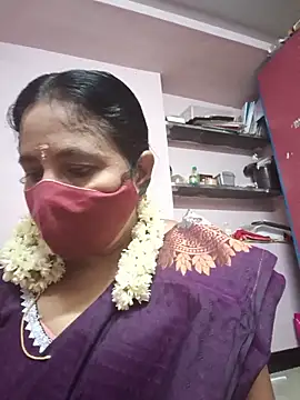 Snapshot of Tamilaunty35 chatting on 05-22-26, 03:50 Tamilaunty35 online show from 05-22-26, 03:50