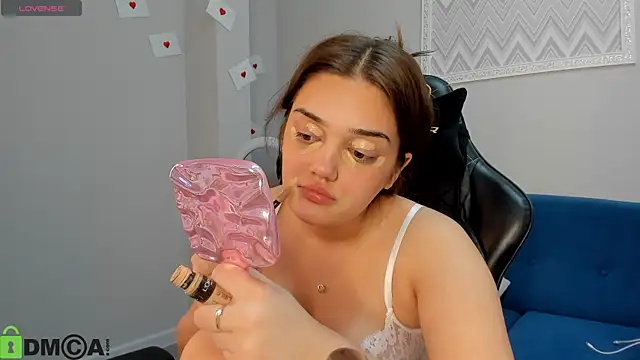 Aisha Tiffany online show from 05-26-26, 10:17