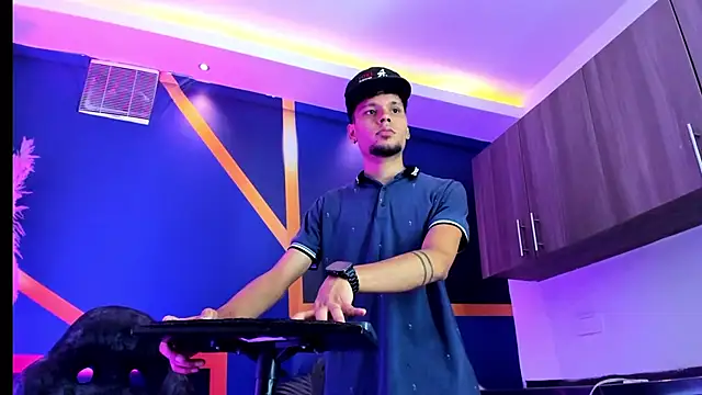 Iam steven  online show from 04-30-26, 07:36