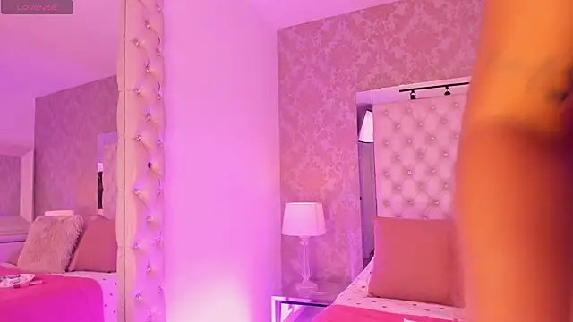 NatashaMilley online show from 04-16-26, 04:13