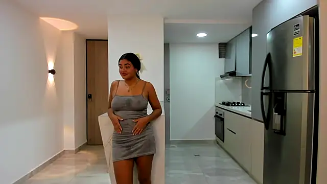 Luxury pleasure 2 online show from 04-19-26, 12:54