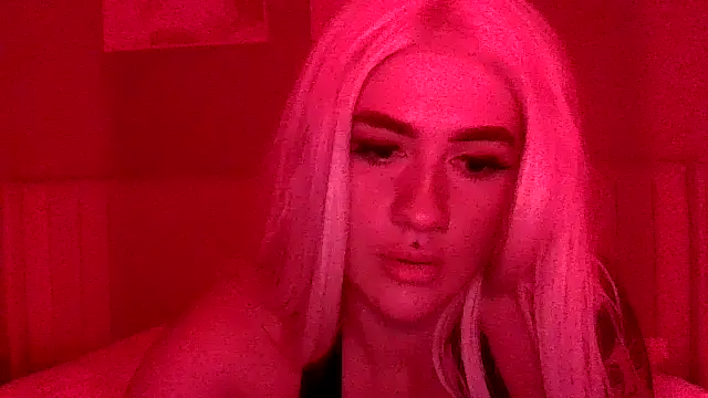 Snapshot of BettyBadNews chatting on 04-18-26, 05:11 BettyBadNews online show from 04-18-26, 05:11