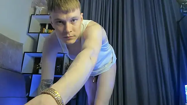 TwinkWhite online show from 04-16-26, 09:39