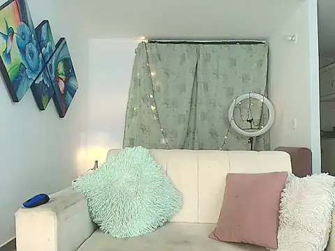 Snapshot of Michellblue chatting on 05-30-26, 05:59 Michellblue online show from 05-30-26, 05:59