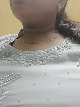 Snapshot of Monika_telugu_queen chatting on 06-23-26, 12:58 Monika telugu queen online show from 06-23-26, 12:58