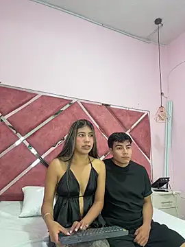 Snapshot of Kimmiebellarie chatting on 04-14-26, 01:06 Kimmiebellarie online show from 04-14-26, 01:06