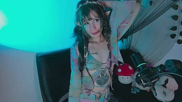 Snapshot of Lucy_Jade chatting on 04-14-26, 11:44 Lucy Jade online show from 04-14-26, 11:44