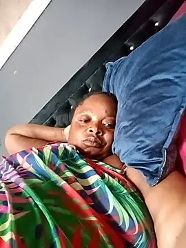 SweetBelly1 online show from 04-16-26, 08:04