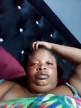 SweetBelly1 online show from 04-17-26, 07:50