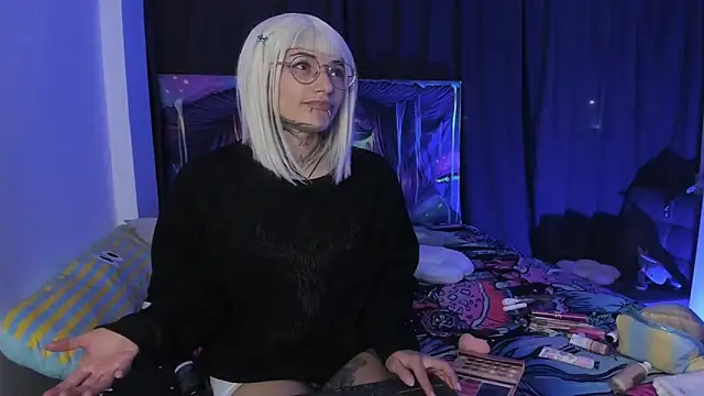 Snapshot of vibre__ chatting on 04-19-26, 08:46 vibre online show from 04-19-26, 08:46