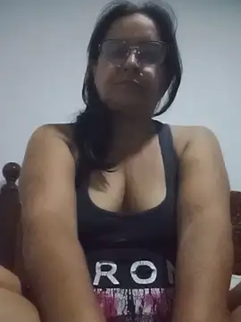 Snapshot of PienCanela chatting on 05-31-26, 02:09 PienCanela online show from 05-31-26, 02:09