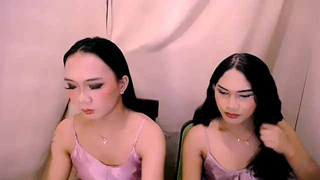 Snapshot of slutty_aki chatting on 05-07-26, 02:22 slutty aki online show from 05-07-26, 02:22