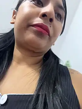 Snapshot of MELIZ_QUEEN chatting on 05-14-26, 11:50 MELIZ QUEEN online show from 05-14-26, 11:50
