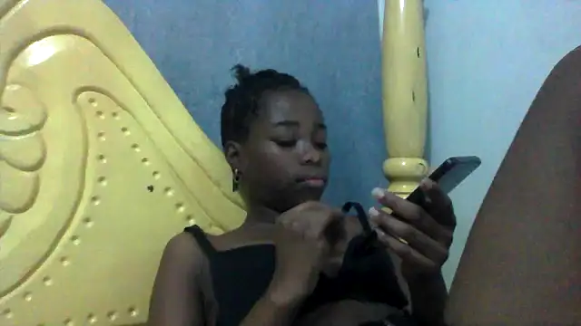 Snapshot of Rerpuss1 chatting on 07-10-26, 01:03 Rerpuss1 online show from 07-10-26, 01:03