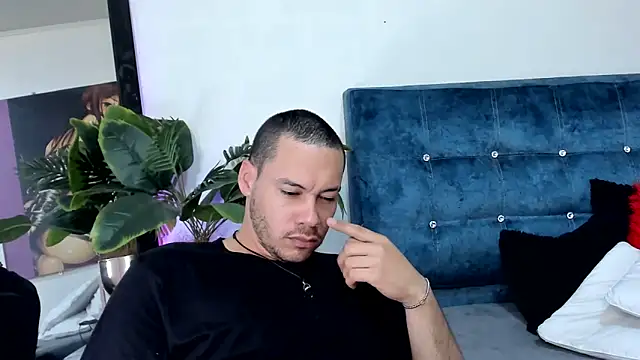 Aronandmoli69 online show from 06-21-26, 11:24