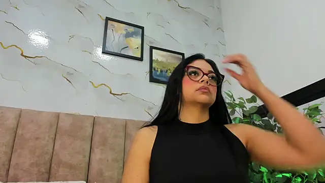 Snapshot of Candicewayne chatting on 06-16-26, 11:35 Candicewayne online show from 06-16-26, 11:35