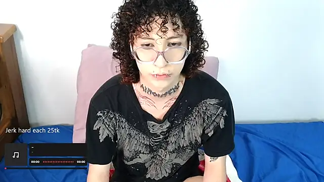 Snapshot of YourGothFemboy chatting on 07-21-26, 09:28 YourGothFemboy online show from 07-21-26, 09:28