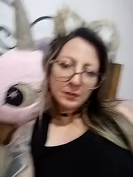VALELUXX online show from 05-07-26, 01:44