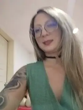 VALELUXX online show from 05-13-26, 03:15