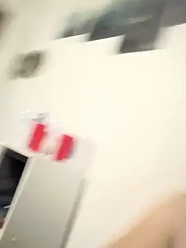 Snapshot of joshe40 chatting on 04-13-26, 01:38 joshe40 online show from 04-13-26, 01:38