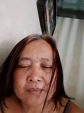 jeanyummytits online show from 04-28-26, 05:23