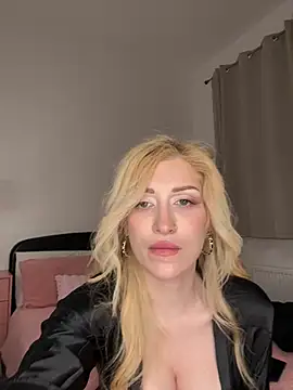 darkglitter26 online show from 05-17-26, 08:05