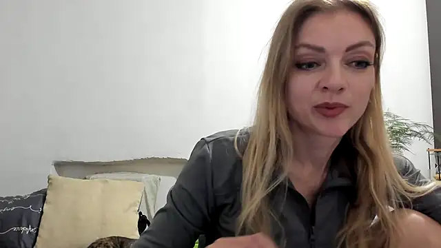 Snapshot of Severina7 chatting on 06-30-26, 07:59 Severina7 online show from 06-30-26, 07:59