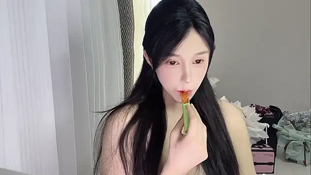 Snapshot of Ruiyaa chatting on 04-15-26, 03:41 Ruiyaa online show from 04-15-26, 03:41