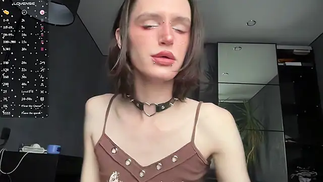Snapshot of Niky_Long chatting on 06-24-26, 12:26 Niky Long online show from 06-24-26, 12:26