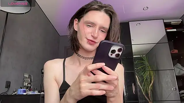 Snapshot of Niky_Long chatting on 07-15-26, 02:00 Niky Long online show from 07-15-26, 02:00