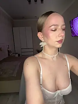 AlisaPearl online show from 04-16-26, 09:39