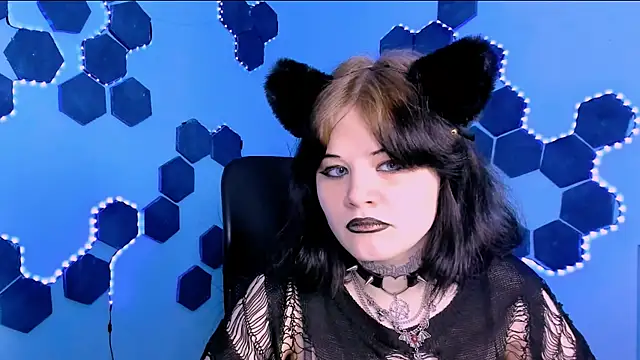 nikki kiss  online show from 05-08-26, 08:41