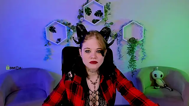 Snapshot of nikki_kiss_ chatting on 06-26-26, 08:30 nikki kiss online show from 06-26-26, 08:30