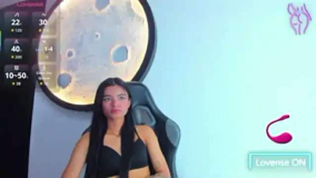 luna-bella  online show from 05-20-26, 04:07