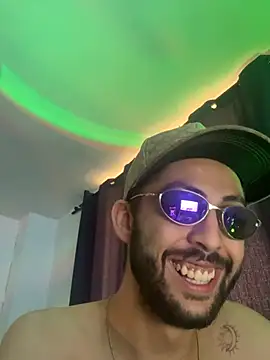 MaXWof00 online show from 04-23-26, 07:49