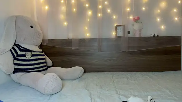 shy pink doll online show from 05-23-26, 04:00