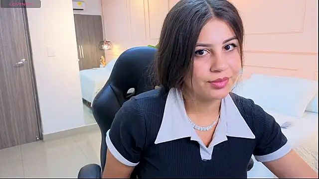 OLIVIA GARCIA   online show from 04-15-26, 12:23