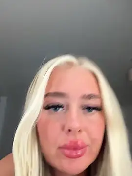 Vanillaheavennn online show from 04-14-26, 08:04