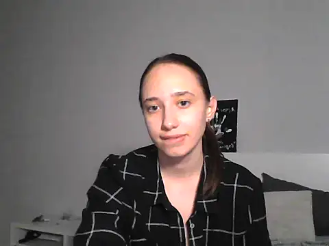 Snapshot of DarkMirel chatting on 06-06-26, 06:45 DarkMirel online show from 06-06-26, 06:45