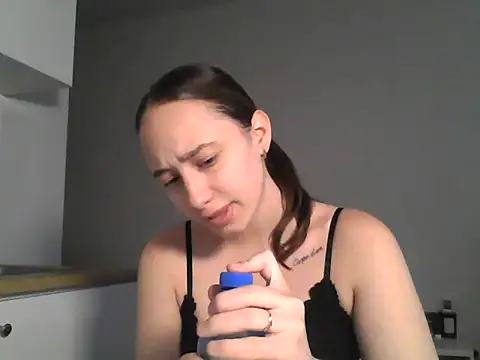 Snapshot of DarkMirel chatting on 06-10-26, 03:55 DarkMirel online show from 06-10-26, 03:55
