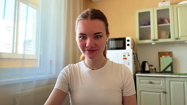 doana bebriti online show from 04-28-26, 11:15