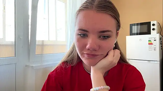 Snapshot of doana_bebriti chatting on 06-04-26, 11:38 doana bebriti online show from 06-04-26, 11:38