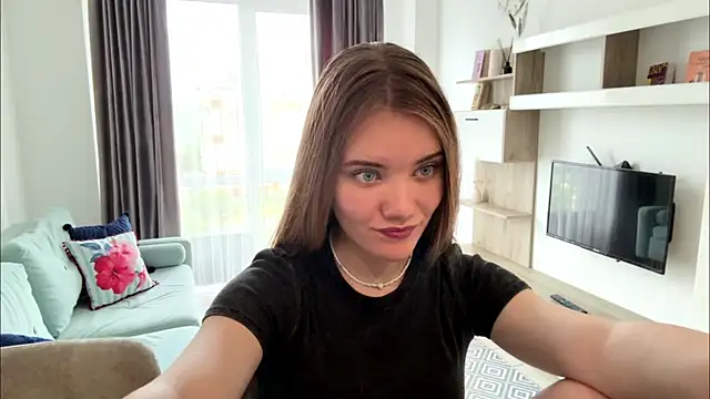 Snapshot of doana_bebriti chatting on 06-25-26, 10:31 doana bebriti online show from 06-25-26, 10:31