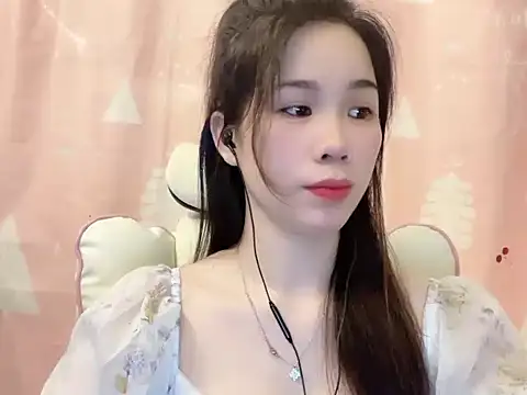 Snapshot of Luna3579 chatting on 05-06-26, 07:24 Luna3579 online show from 05-06-26, 07:24